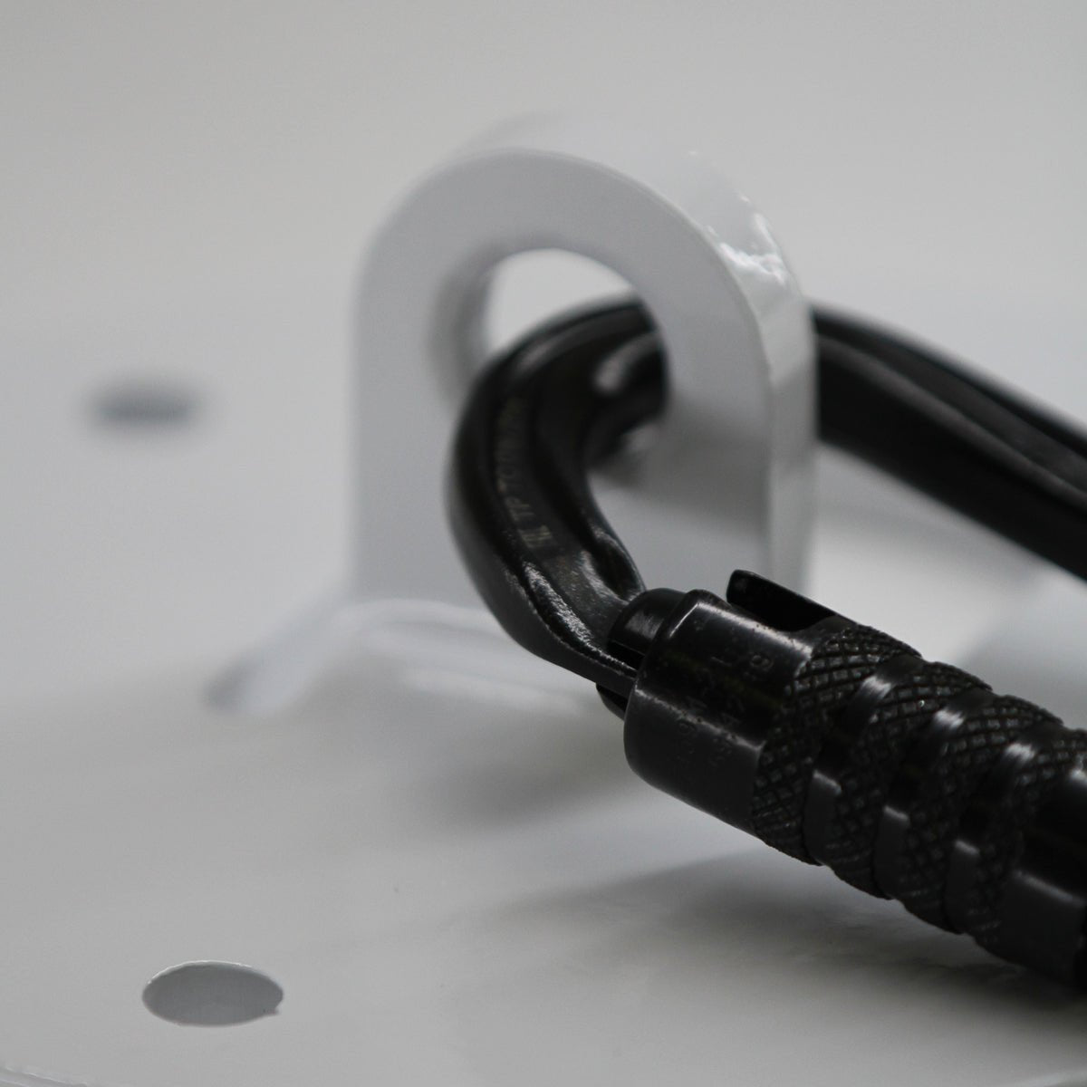 Deckenanker für Vertikaltuch und Luftakrobatik - Deckenaufhängung für Luftartistik - Stonebite Circus Shop