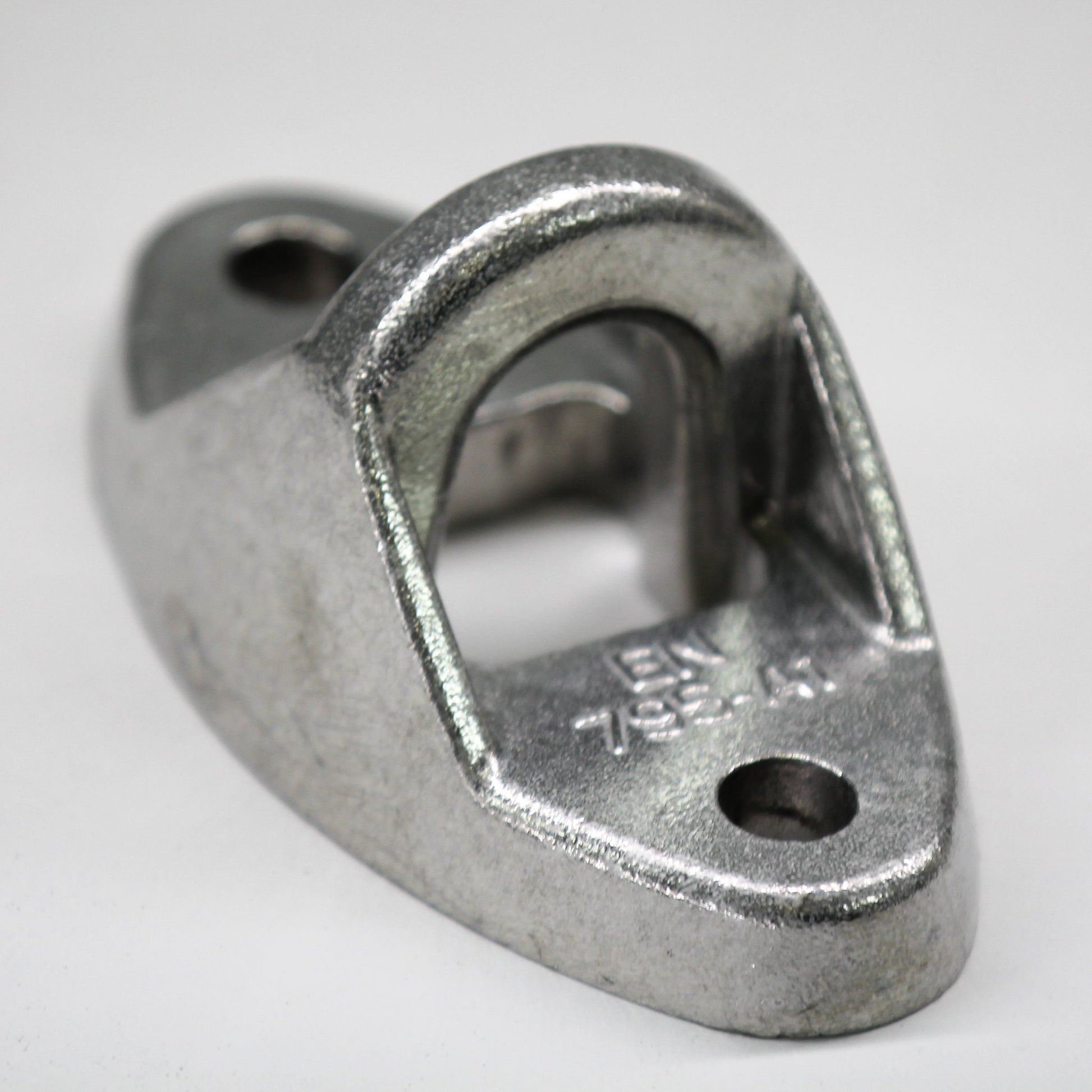 Deckenanker für Vertikaltuch und Luftakrobatik - Deckenaufhängung für Luftartistik - Stonebite Circus Shop